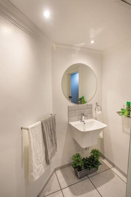 2 Sleeper Stylish Sanctuary * Durban